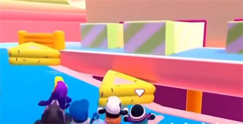 《糖豆人》水涨爬高怎么过-《糖豆人》终极淘汰赛水涨爬高攻略